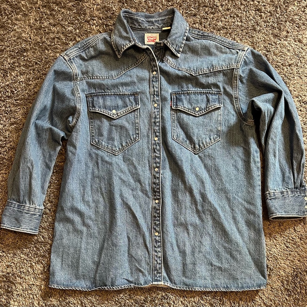 Levi's Classic Blue Button-Up Pearl Snap Shirt
